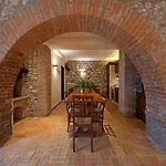 Nyaraló Mansion In Near Bolsena *