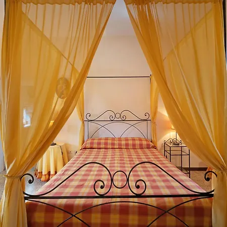 Mansion In Near Bolsena
