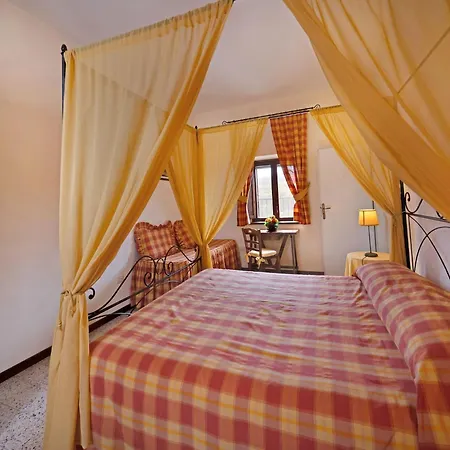 Mansion In Near Bolsena Semesterbostad *