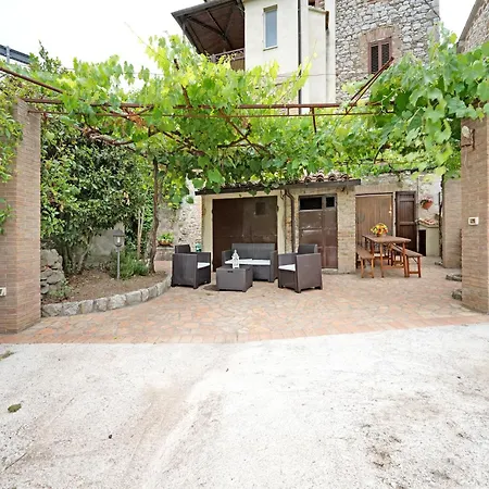 Mansion In Near Bolsena Prodo